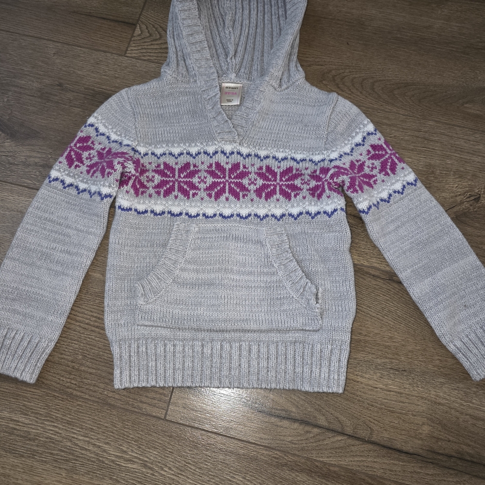 Old Navy Gray V-Neck Sweater with Pink and Purple Pattern
